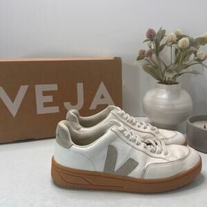 Veja V-12 Chromefree Leather Sneaker Extra White/Natural Women 8M Vintage Vibes